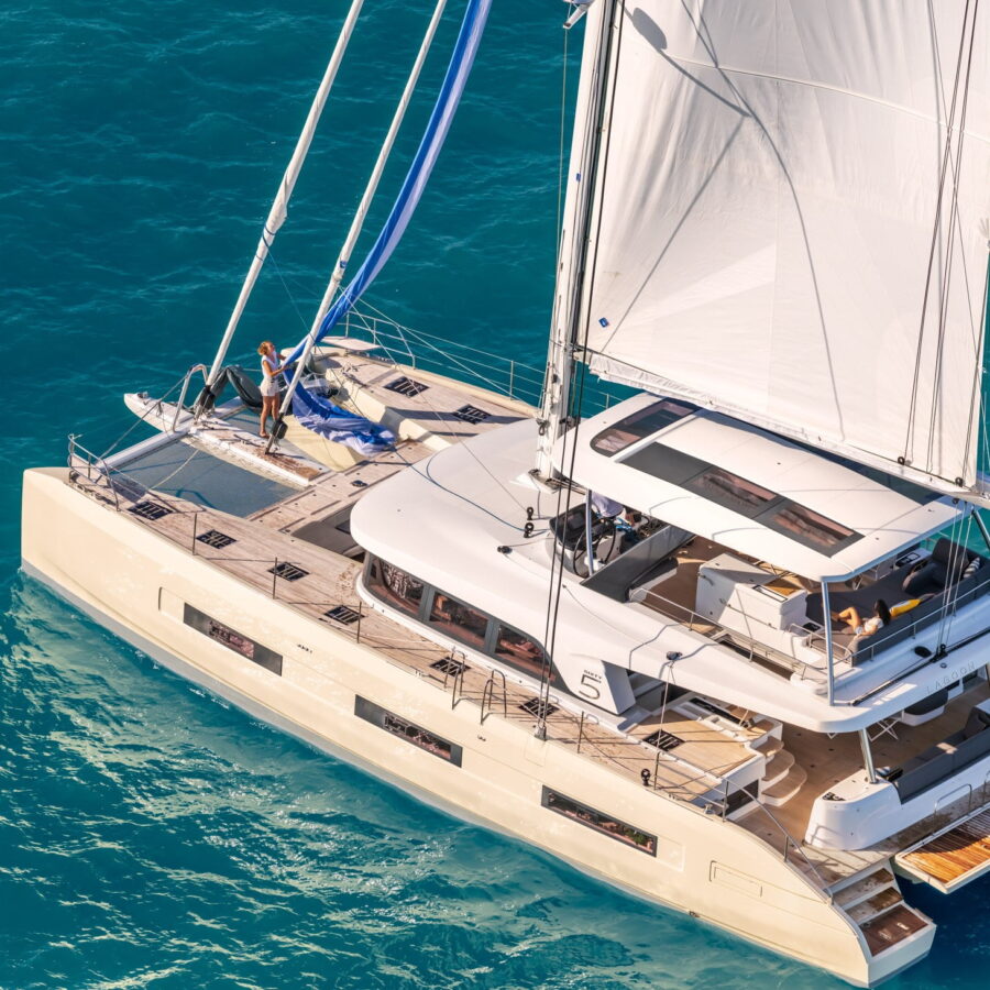 LAGOON SIXTY